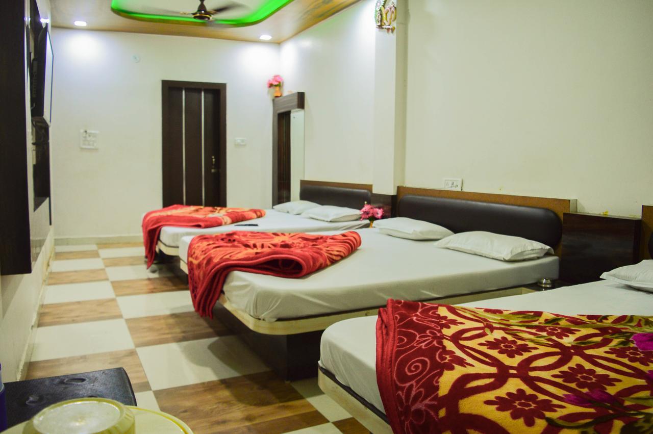 Hotel Shree Dwarkadhish Palace Ujjain Exterior foto